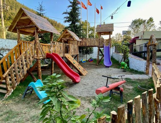 YAMAN BAHÇE